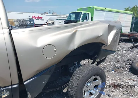 2004 Dodge Ram 1500 Slt/Laramie z USA, uszkodzony, nr VIN 1D7HA18D14S517255